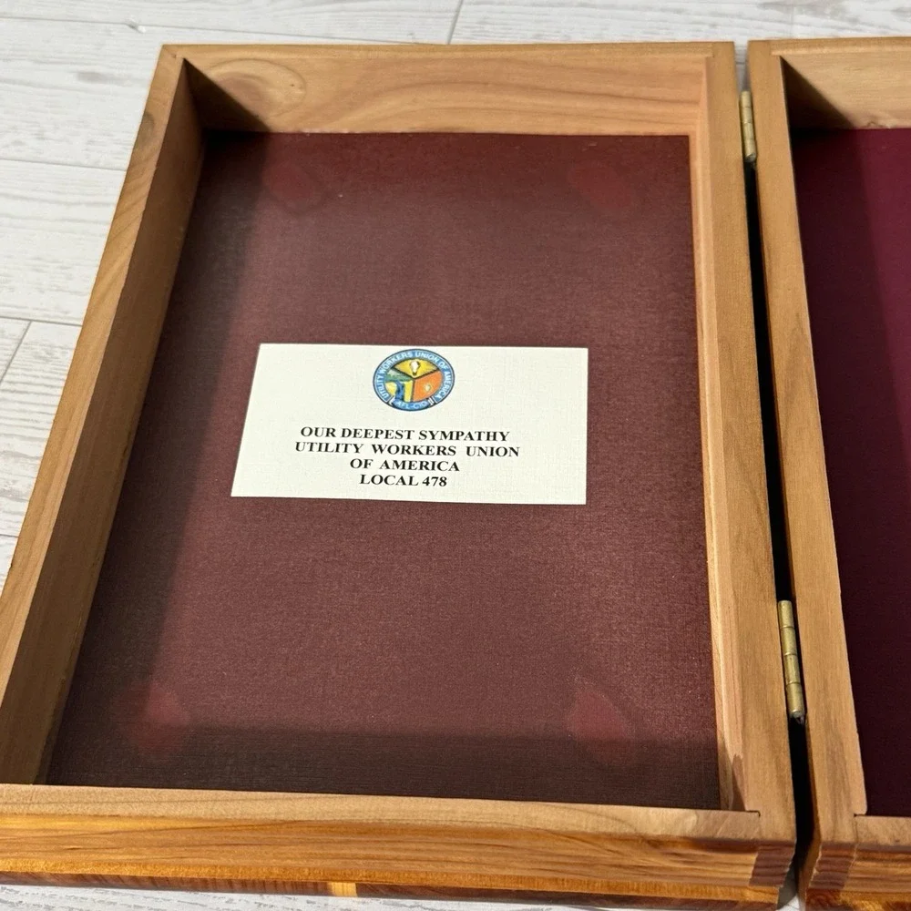 VTG Holy Bible KJV Remembrance Edition Cedar Box Case Union Made USA Local 478